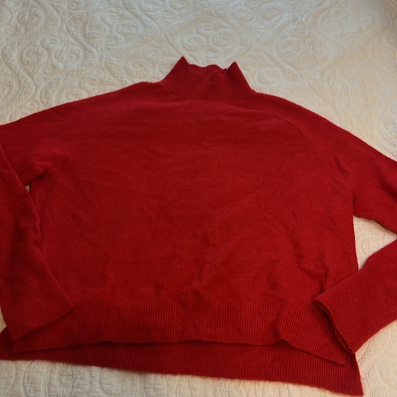 Rib-Knit Mock Turtleneck Sweater by H&M / Size Large/ Red - Picture 6 of 8